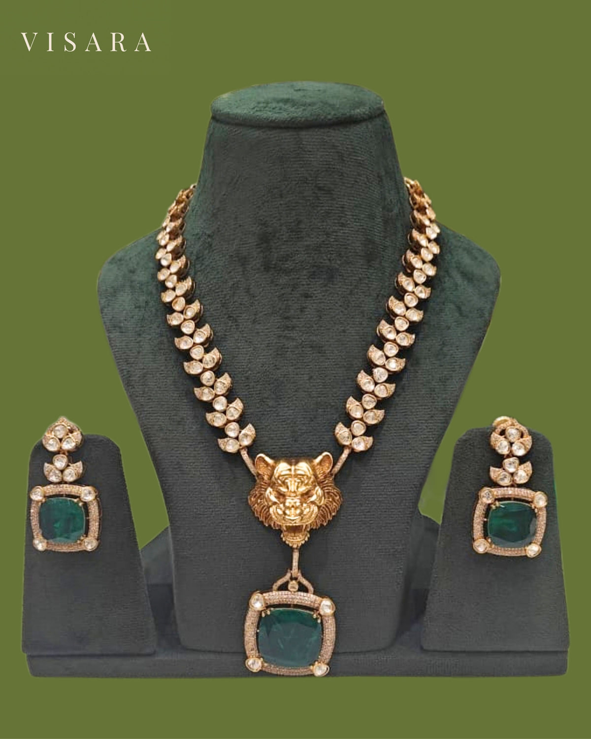 Emerald Green and Gold Tone Rectangular Necklace Set
